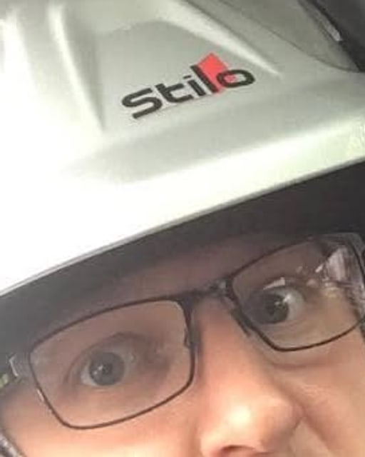 Závodník i po práci. Forma se dá skloubit s čímkoliv.